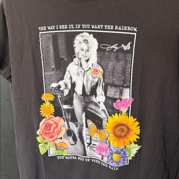 Women’s xs Dolly Parton faded black short sleeve shirt - Picture 2 of 4